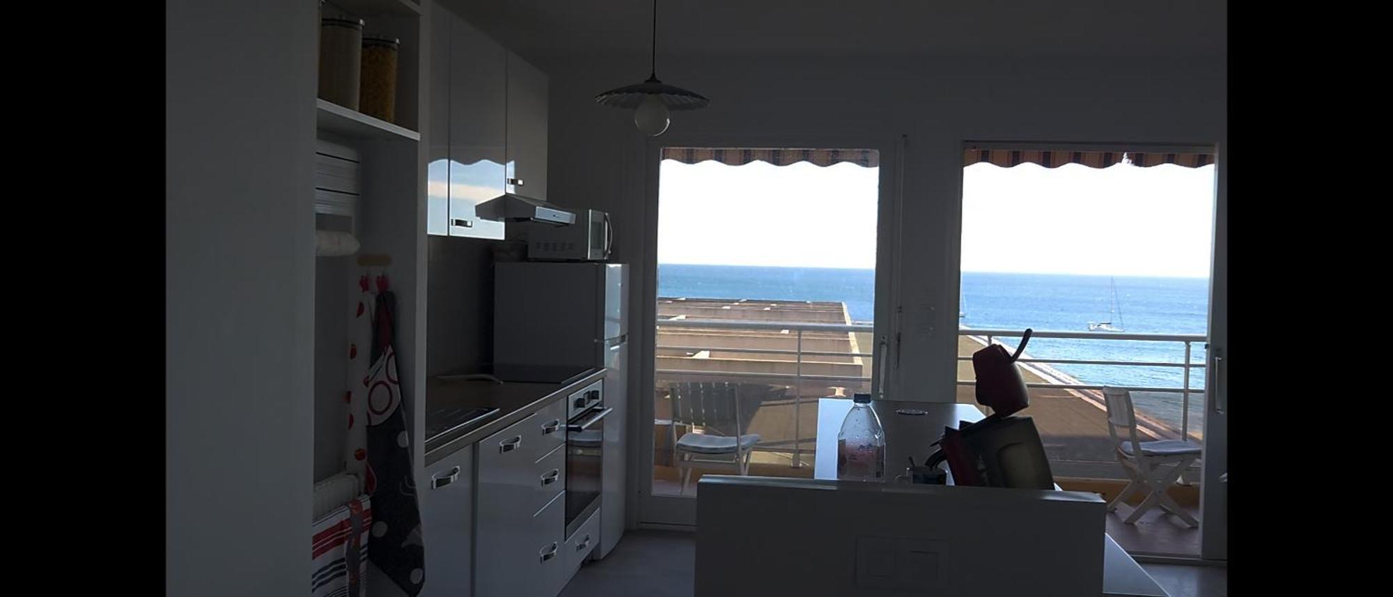 Vue 80m2 Apartment *