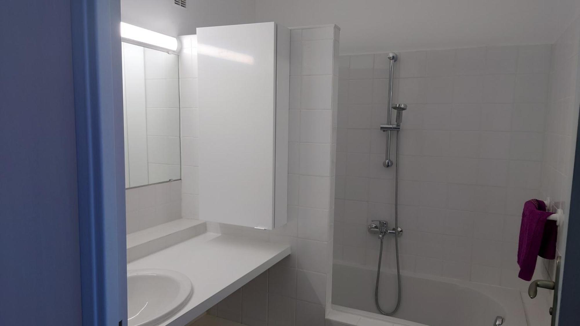 Vue 80m2 Apartment