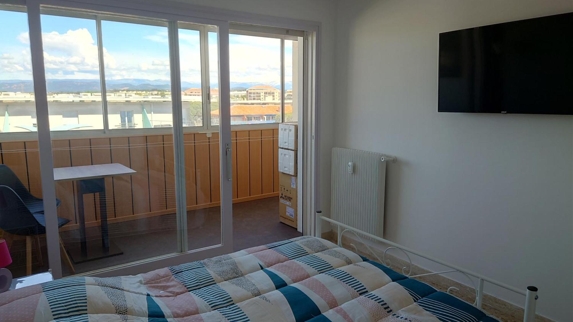 Vue 80m2 Apartment